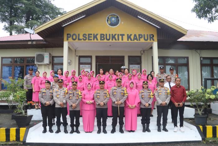Kapolres Dumai dan Istri Lakukan Kunjungan di Empat Polsek